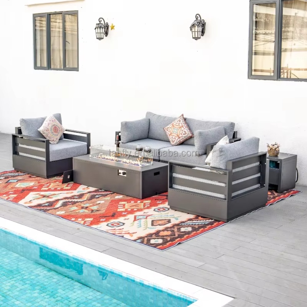 Outdoor Furniture Set With Fire Pit - Комплект уличной мебели для виллы и